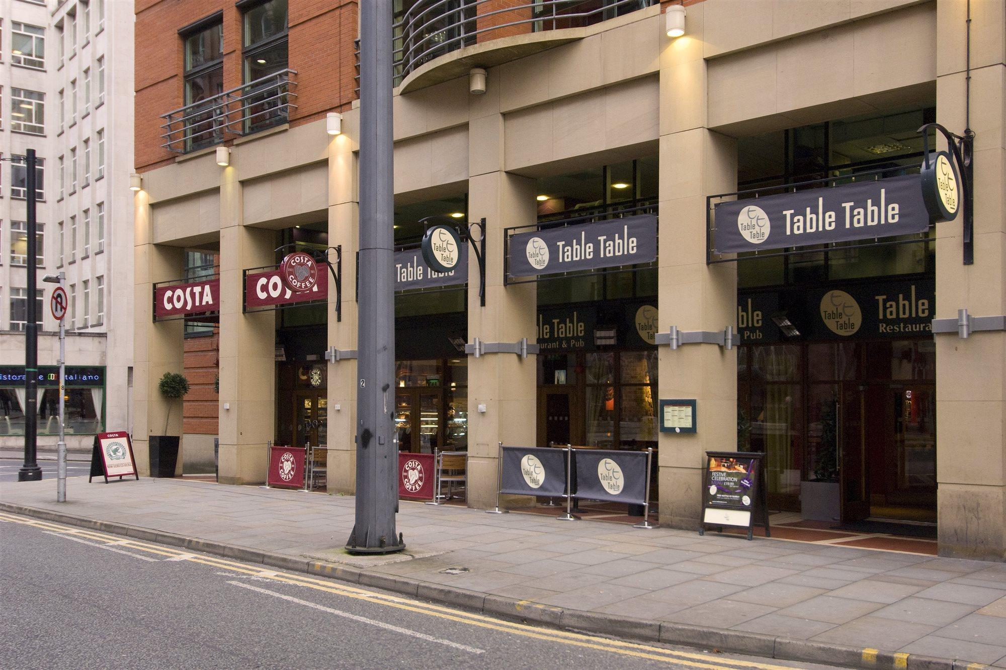 Premier Inn Manchester Central ภายนอก รูปภาพ