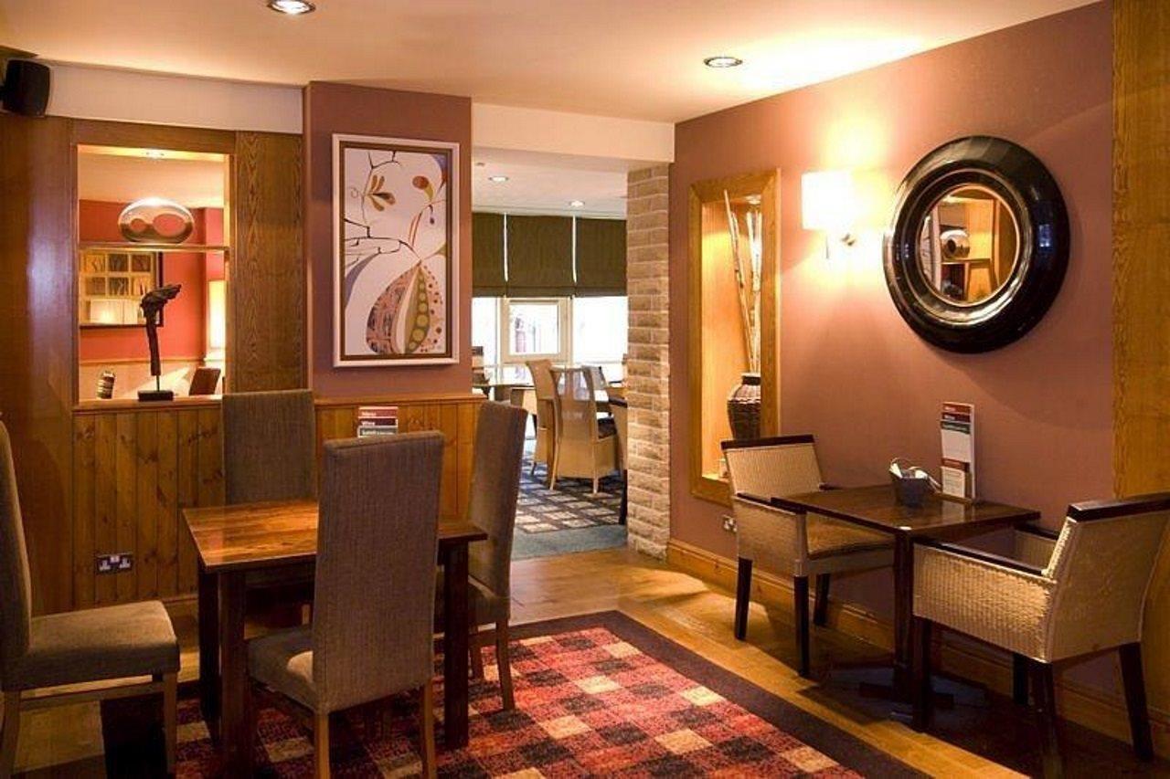 Premier Inn Manchester Central ภายนอก รูปภาพ