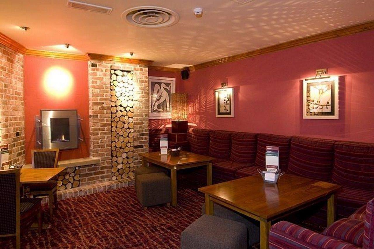 Premier Inn Manchester Central ภายนอก รูปภาพ