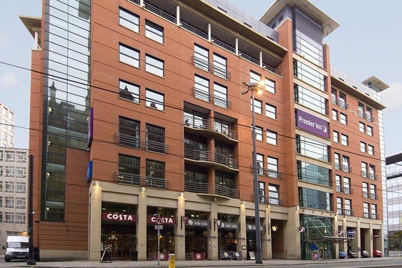 Premier Inn Manchester Central ภายนอก รูปภาพ